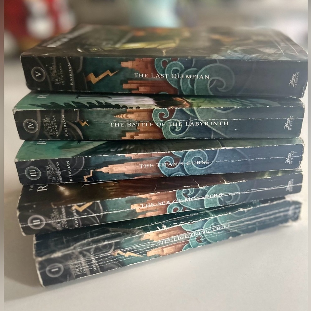 Percy Jackson & the Olympians/ set of 5 Books Paperback/Greek Gods/Greek Heroes